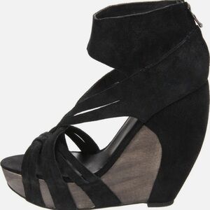 Joe’s Jeans Gavin Wedge Sandals in Black Suede - sz 9
